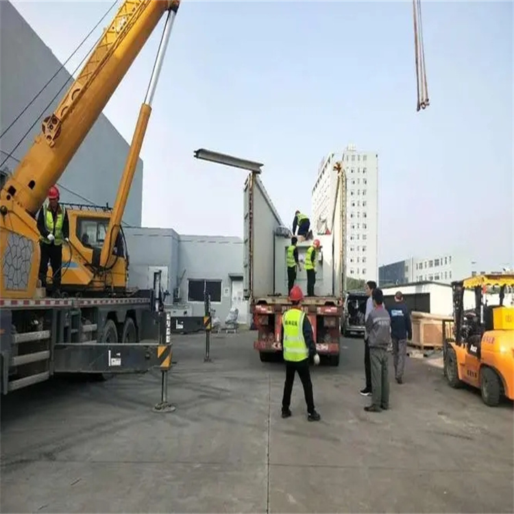 保城镇如何找到附近的吊车救援服务